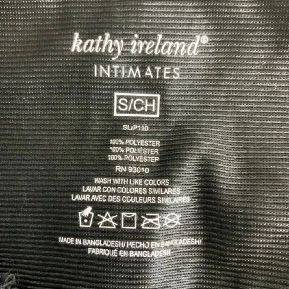Kathy Ireland Intimate Full Slip Lace Details